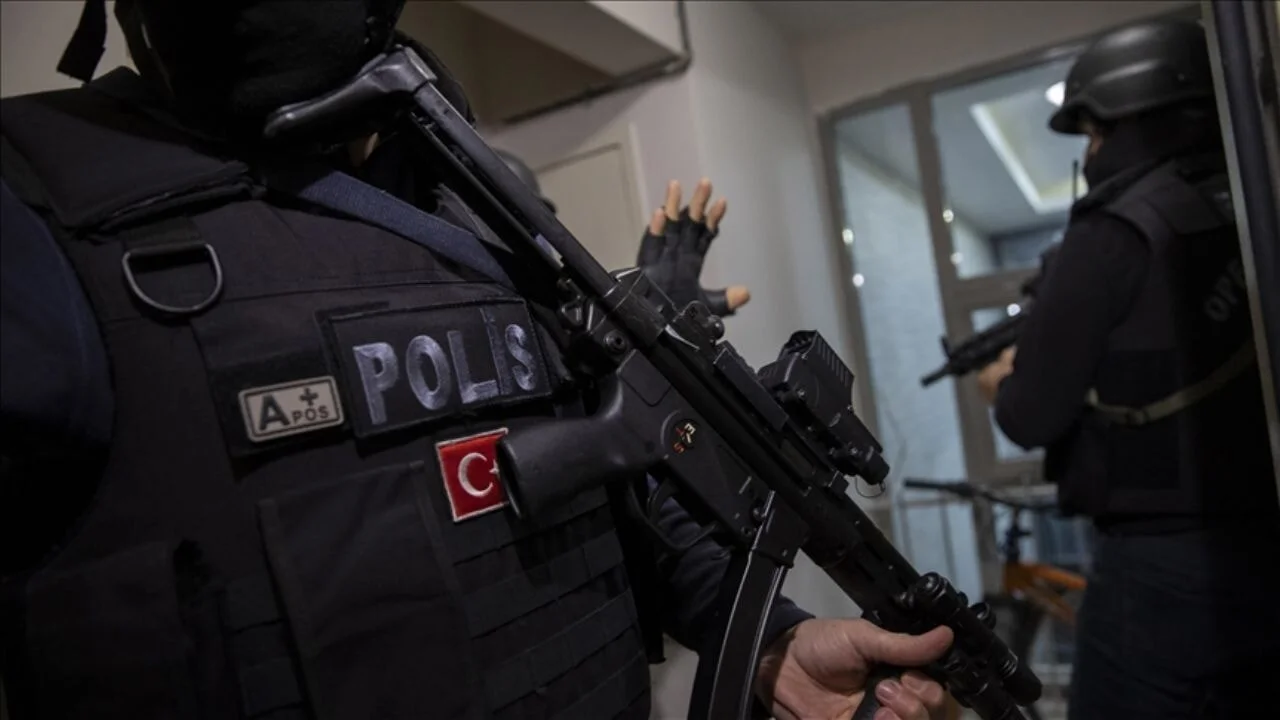 DEAŞ'a para gönderen 12 şüpheliye gözaltı
