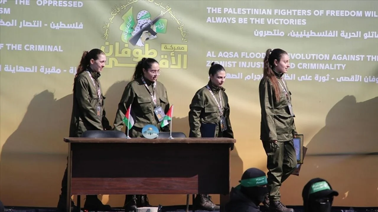 Hamas, 4 İsrail askerini serbest bıraktı