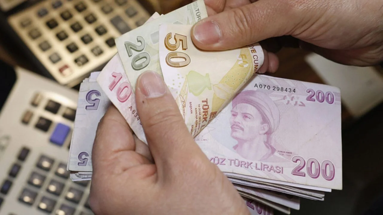 Türkiye'de bankalar, 2025 yılına ilişkin mevduat faiz oranlarını güncellemeye devam ediyor.