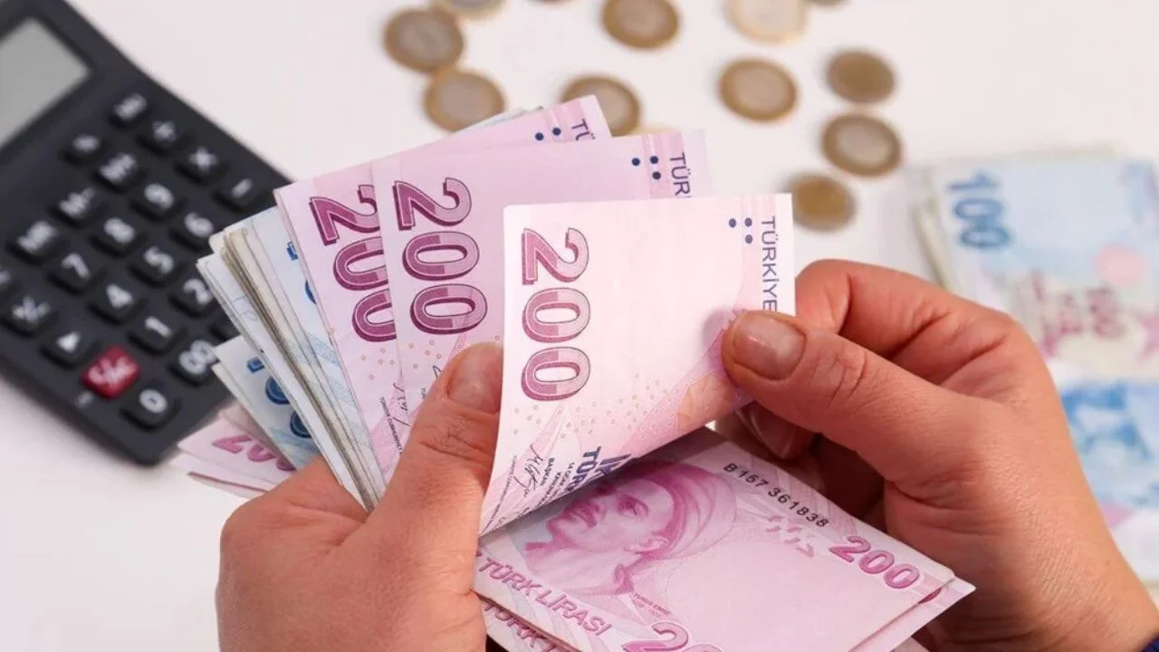 2025 emekli maaş farkları yattı mı, ne zaman yatacak? 1969 TL en düşük emekli maaşı farkı Resmi Gazete'de yayımlandı mı?