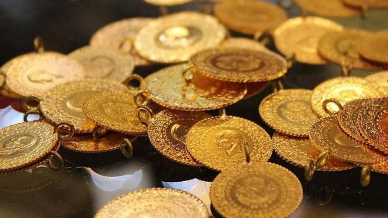 Altın çağı başlıyor mu? Dolar zayıfladı, altın rekora koşuyor