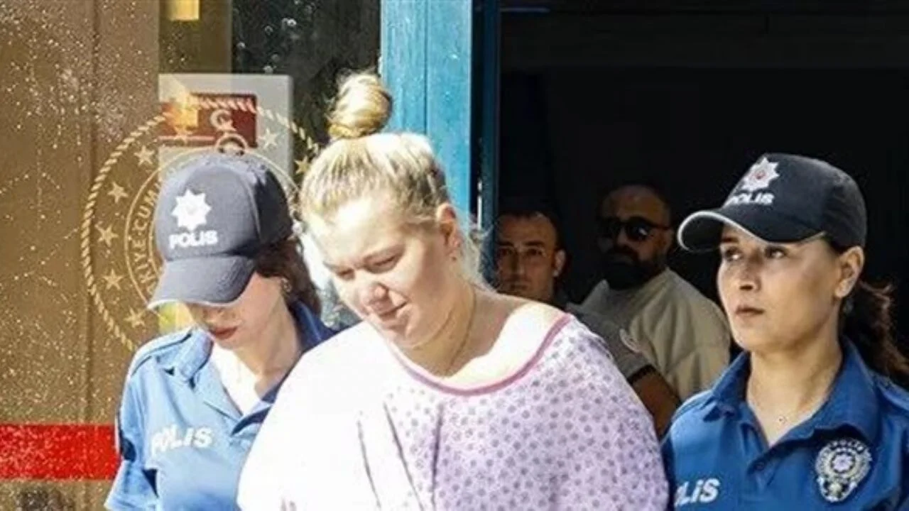 Antalya Havalimanı'nda korkunç olay! Yeni doğan bebek tuvalette bulundu