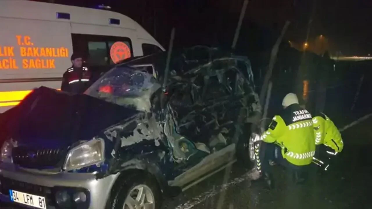 Çekmeköy'de korkunç kaza: Mikserin çarptığı cipte ölü ve yaralılar var