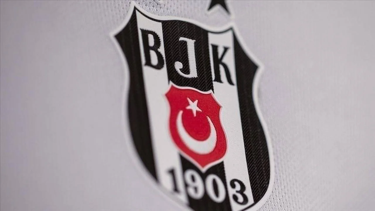 Dev transfer bombası: Yıldız futbolcu Türkiye'ye geliyor