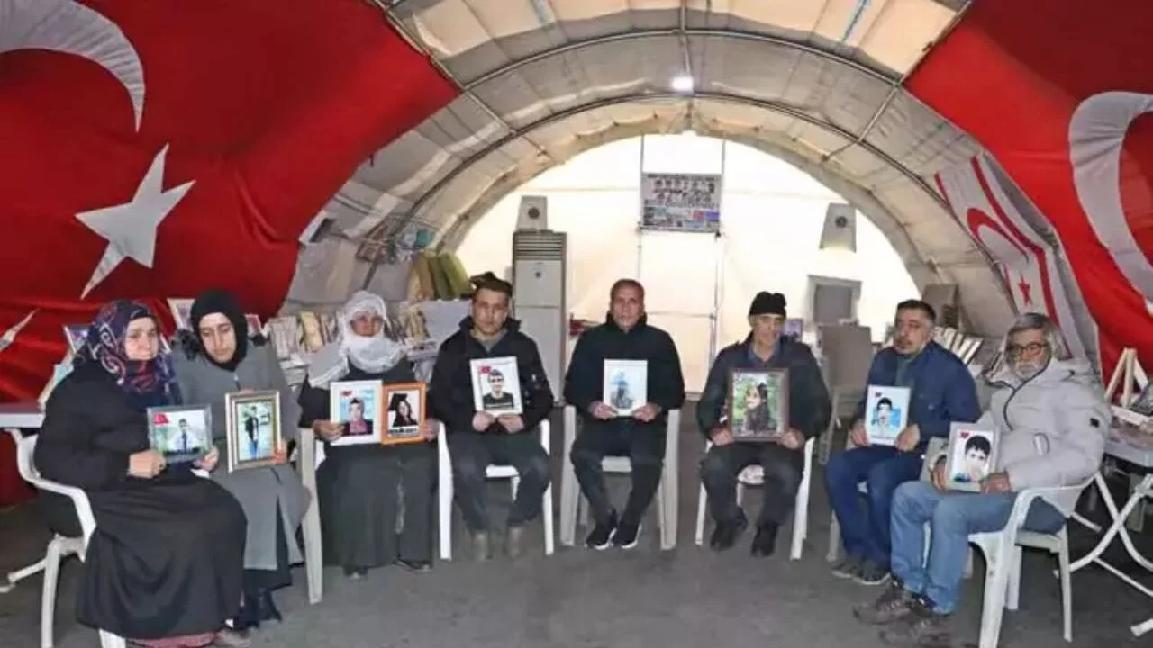 Diyarbakır Aileleri 2 bin gün sonra yine 'evlatlarımızı istiyoruz' dedi