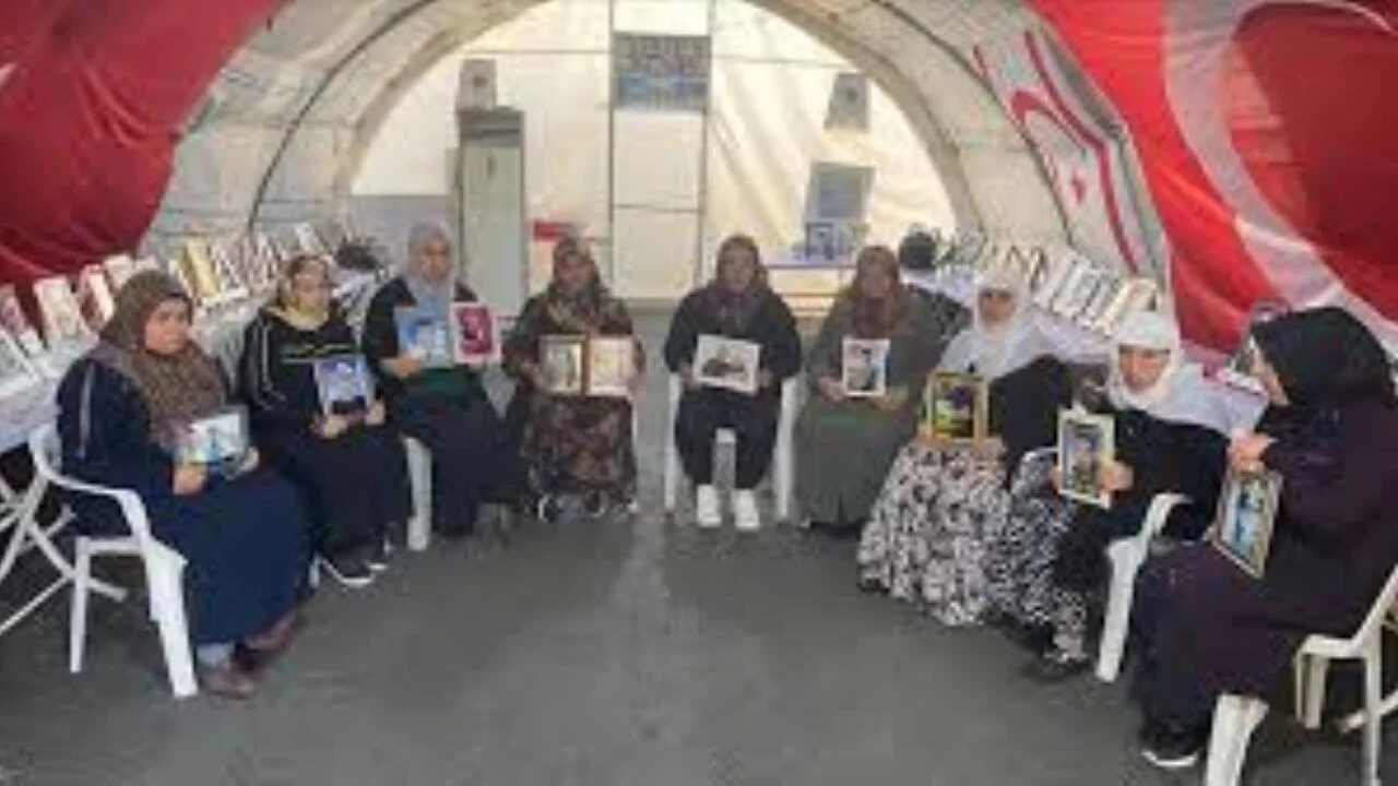 Diyarbakır anneleri evlat nöbetini kararlılıkla sürdürüyor