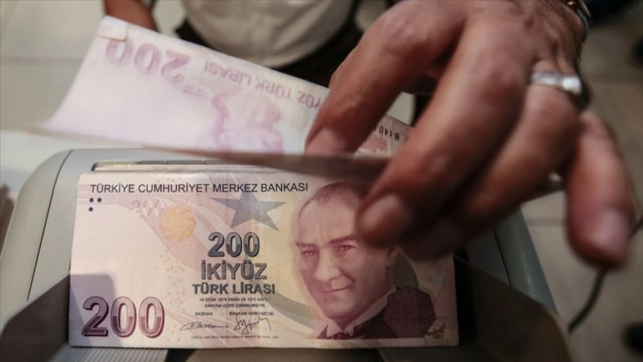 Emeklilerin zam farkı ödenecek