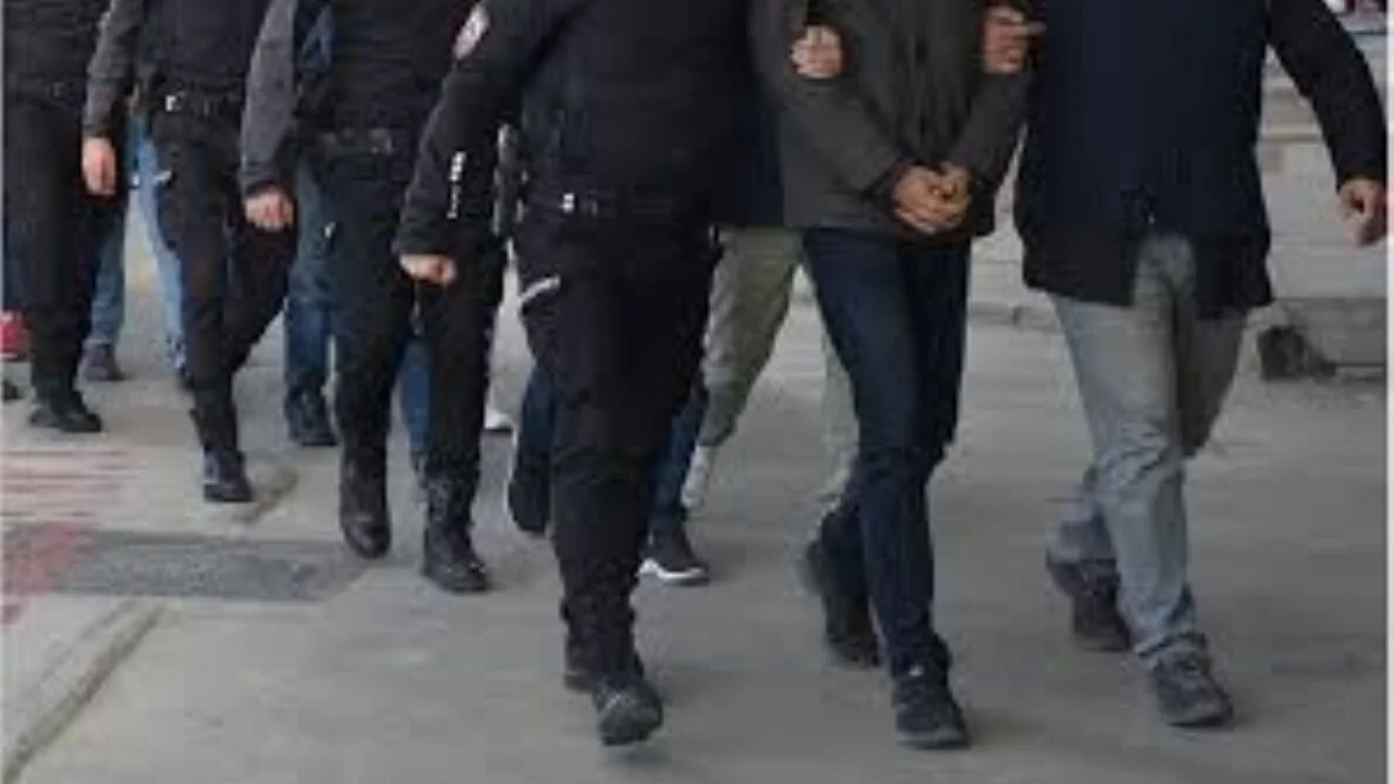 FETÖ'nün mahrem yapılanmalarına yönelik 39 ilde büyük operasyon