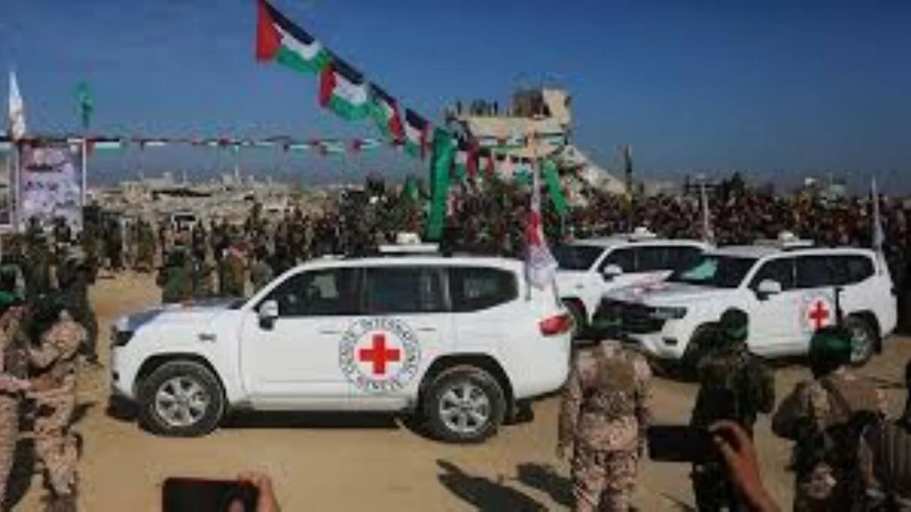 Hamas ile İsrail arasındaki esir takasının altıncı turunda Filistinli esirler serbest kaldı
