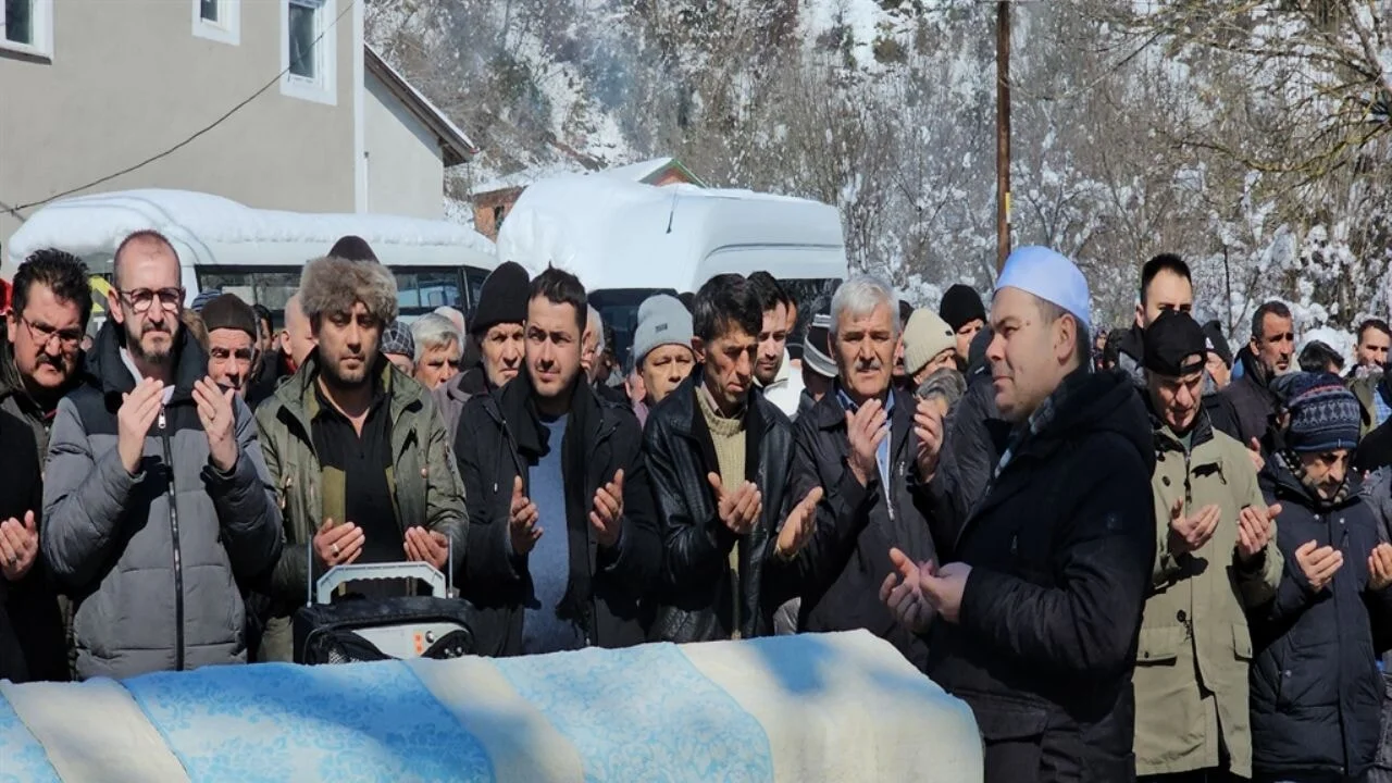 İngilizce öğretmeni kalp krizinden ölmüş