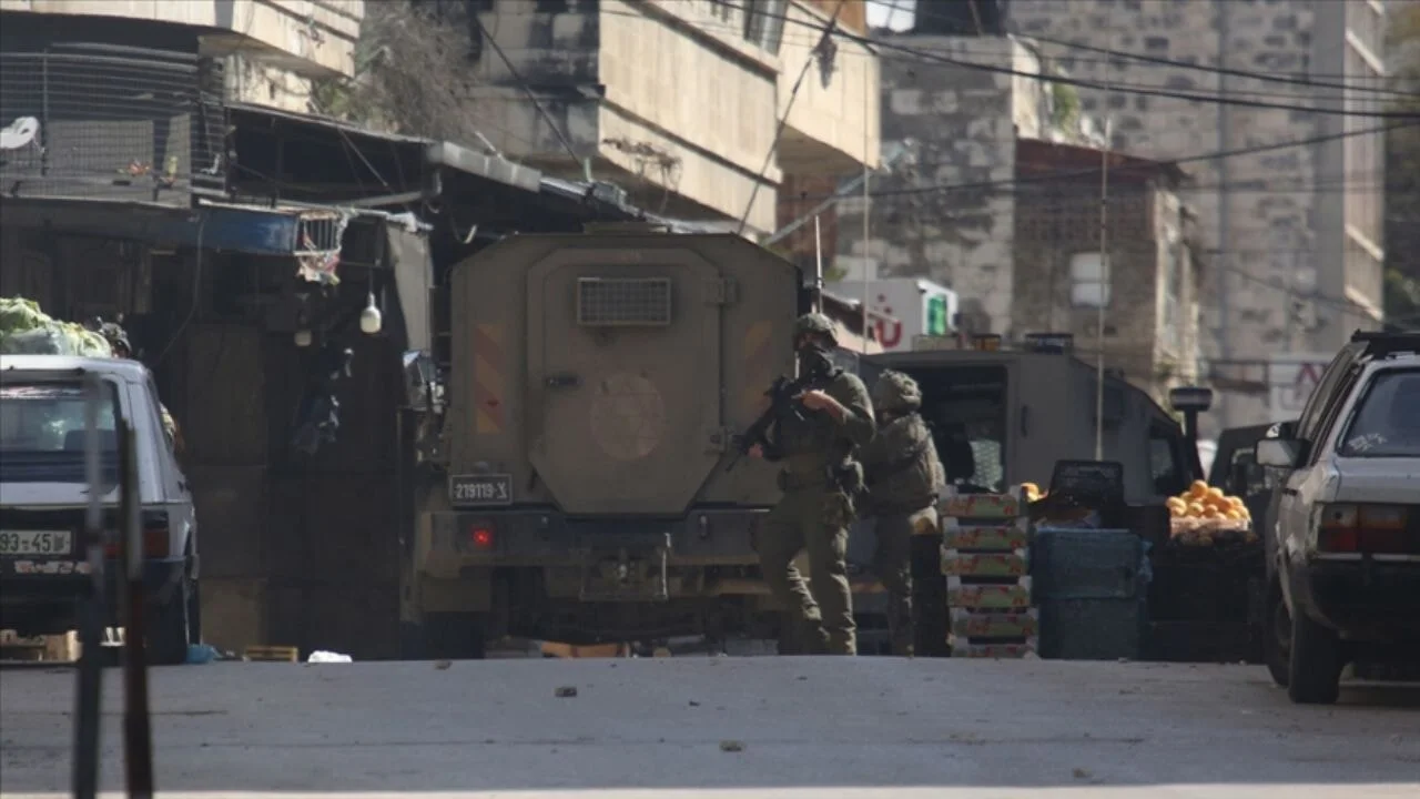 İsrail Ordusu Batı Şeria'da Nablus'a yine baskın düzenledi
