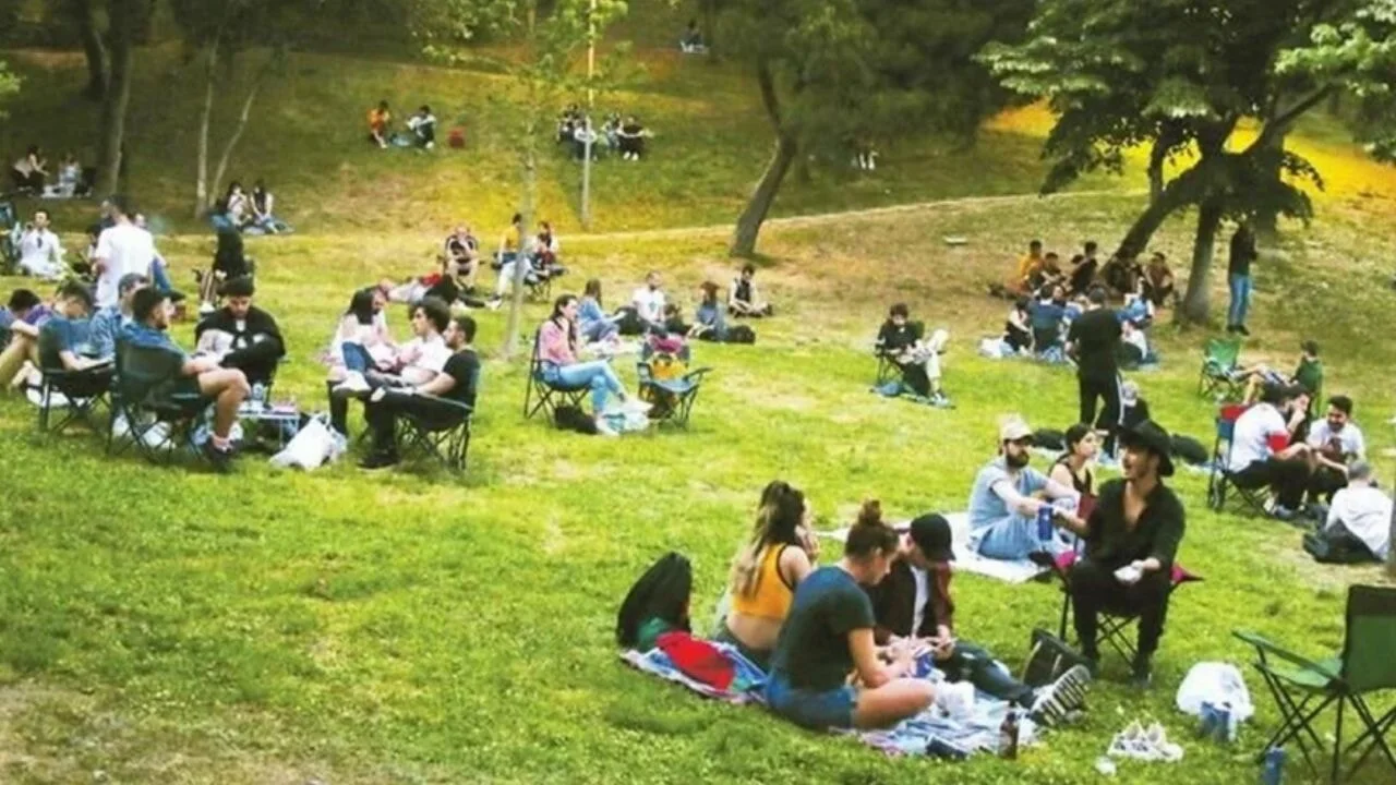 İstanbul'da alkol yasağı kalktı: Mahkeme kararıyla açık alanlarda serbestlik sağlandı