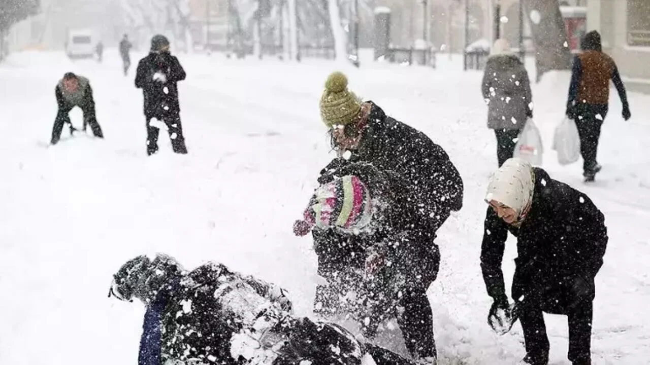 İstanbul'da yarın okullar tatil!