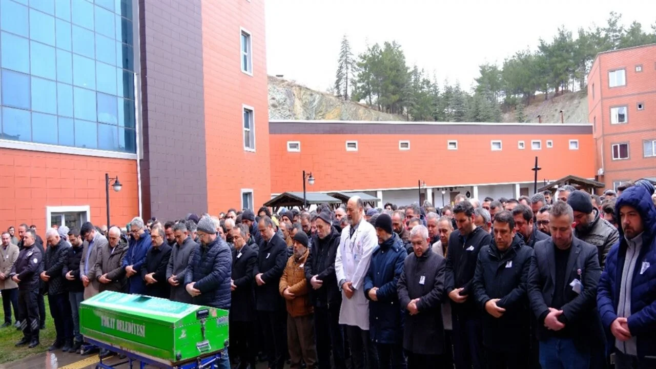 Kardiyoloji doktoru, kalp krizinden öldü