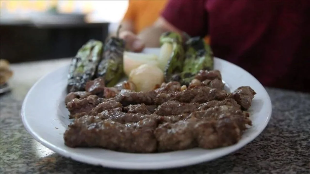 Kebap ve köfteden domuz eti çıktı! 45 ürün ifşa edildi