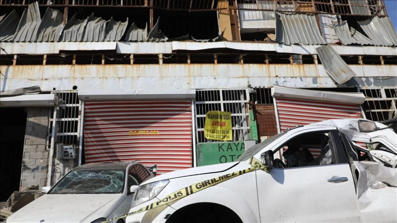 Nizip'te yakıt tankeri patladı: 2 ölü, 3 yaralı