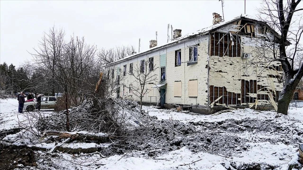 Ukrayna'dan Rusya'ya gece saldırısı: 128 İHA imha edildi