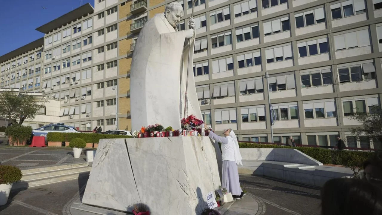 Vatikan'dan açıklama! Papa Francis istifa mı ediyor?