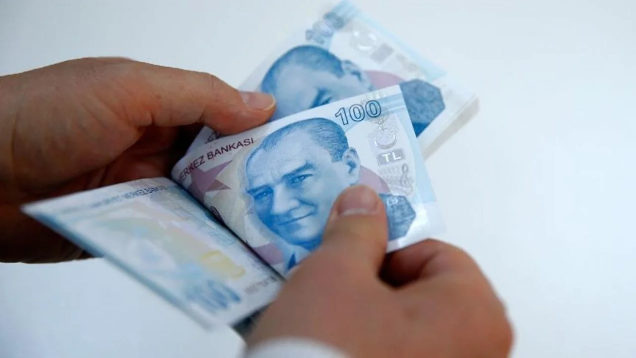 Yeni 10 ve 100 liralık banknotlar geliyor