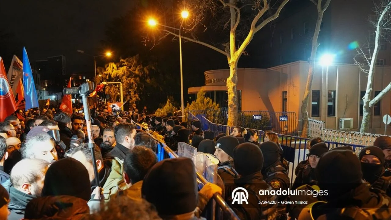 Ankara'da göstericilerle çatışma çıktı