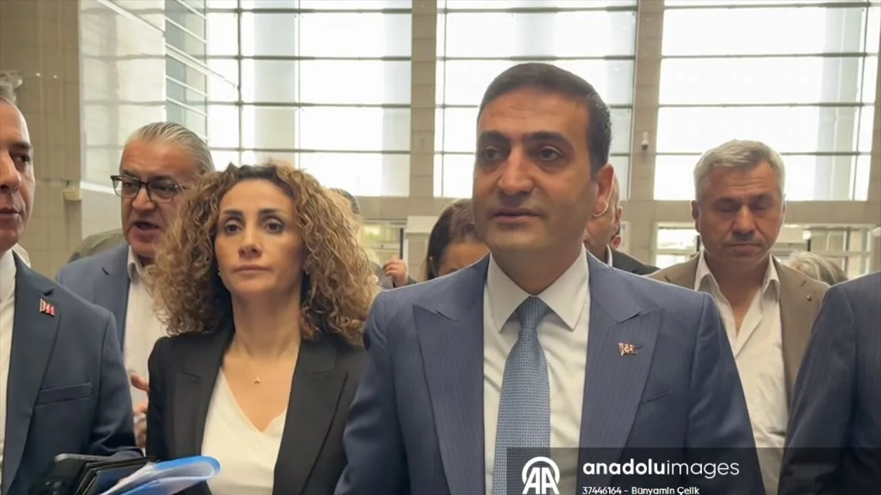CHP İstanbul İl Kongresi'nde usulsüzlük iddiaları: Beyoğlu Belediye Başkanı adliyede