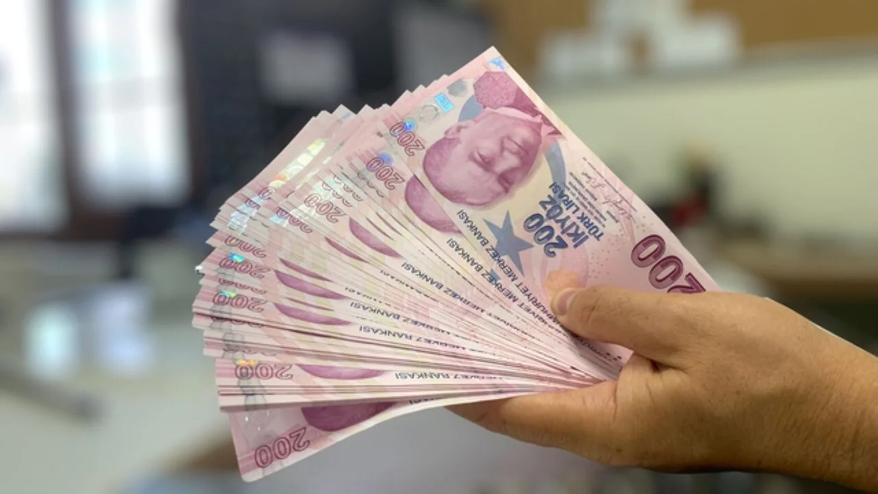 Emekliye rekor promosyon! Bankalar arasında kıyasiya yarış