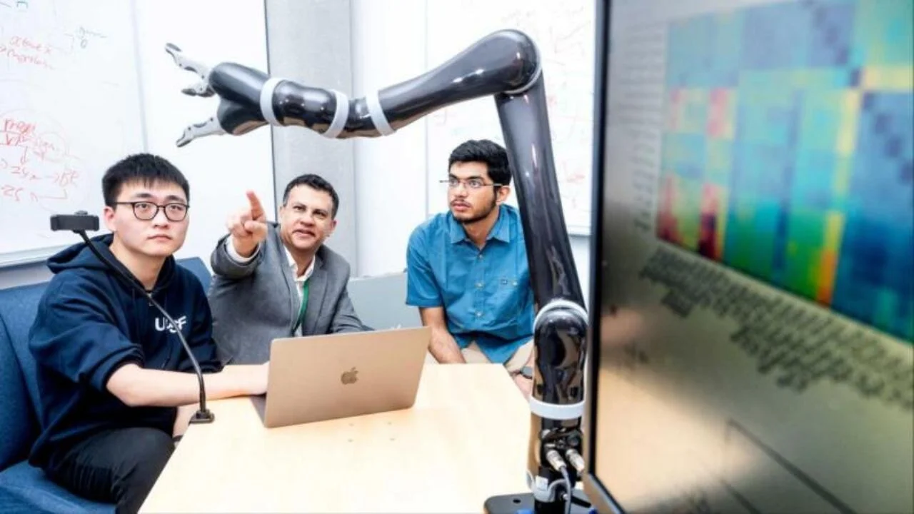 Felçli adam düşünerek robotu kontrol etti