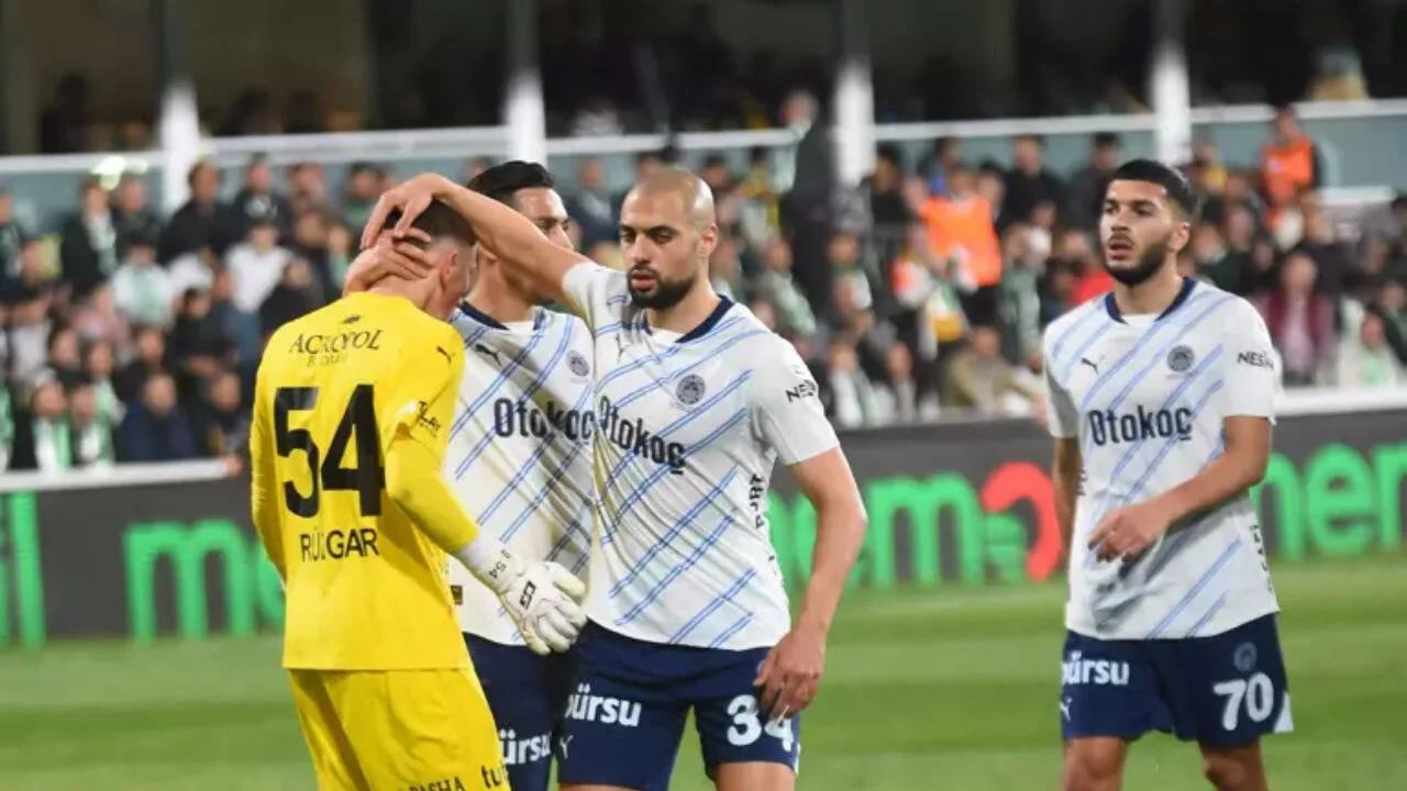 Fenerbahçe, Bodrum FK'yi 4-2 yenerek puan farkını 6'ya indirdi