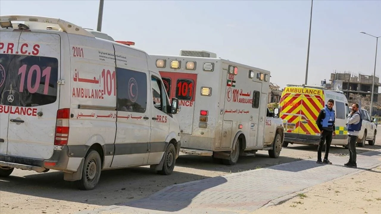 Gazze'de İsrail bombardımanı: Ambulanslar kuşatma altında