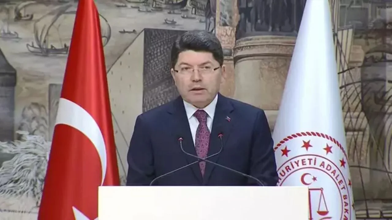 İBB'deki yolsuzluk iddiaları gündemde: Bakan Tunç'tan açıklamalar