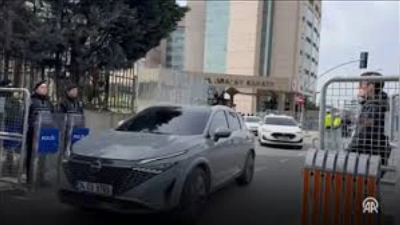 İBB'ye yönelik soruşturmalarda tutuklanan İmamoğlu ile 50 şüpheli cezaevine gönderildi