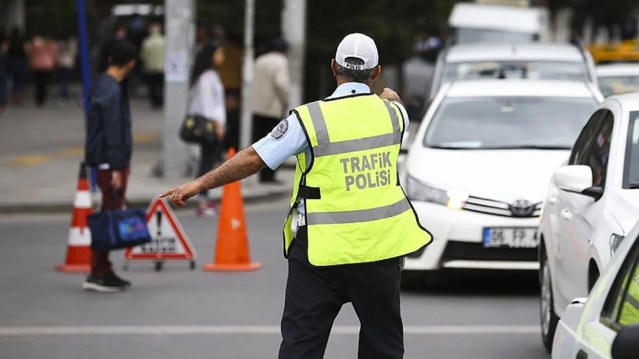 İstanbul'da bazı yollar trafiğe kapatıldı