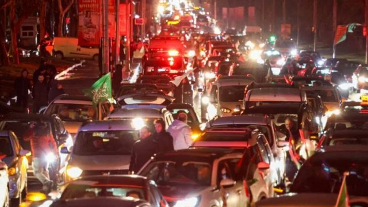 İstanbul'da, Gazze'ye destek için büyük araç konvoyu düzenlendi