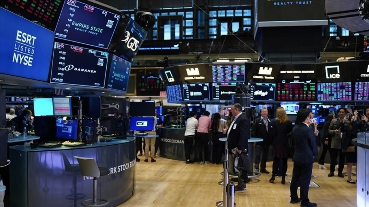 Küresel piyasalar Fed sonrası karışık! Altın rekor kırdı, borsa sert sarsıldı