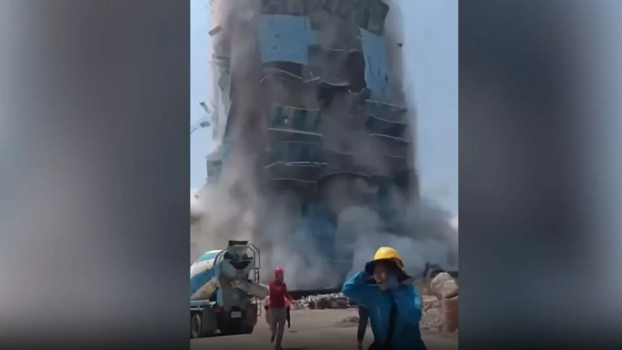 Myanmar'da iki büyük deprem