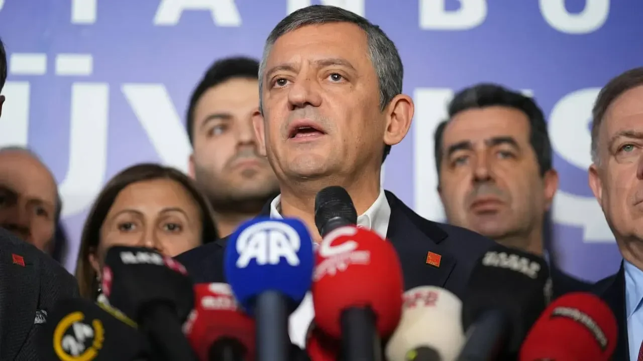 Özgür Özel, merkez medyayı hedef aldı