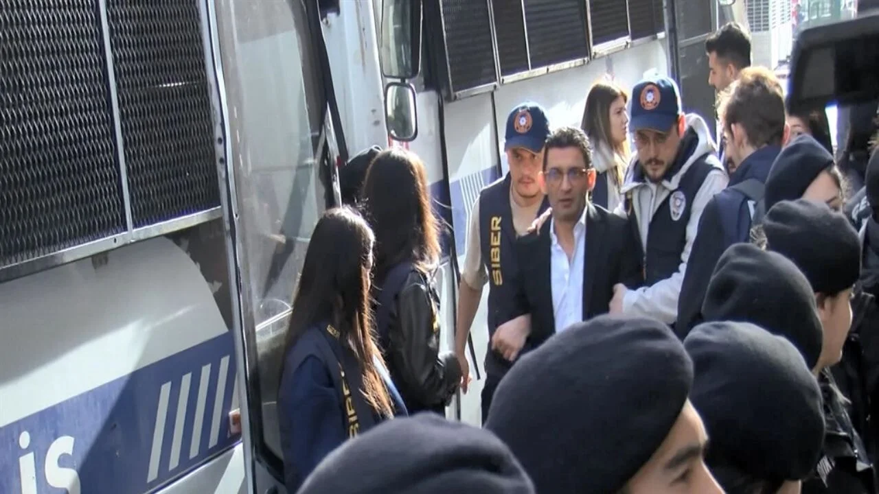 Pozitifbank ve Flash Tv sahibi Erkan Kork ve 21 kişi tutuklandı