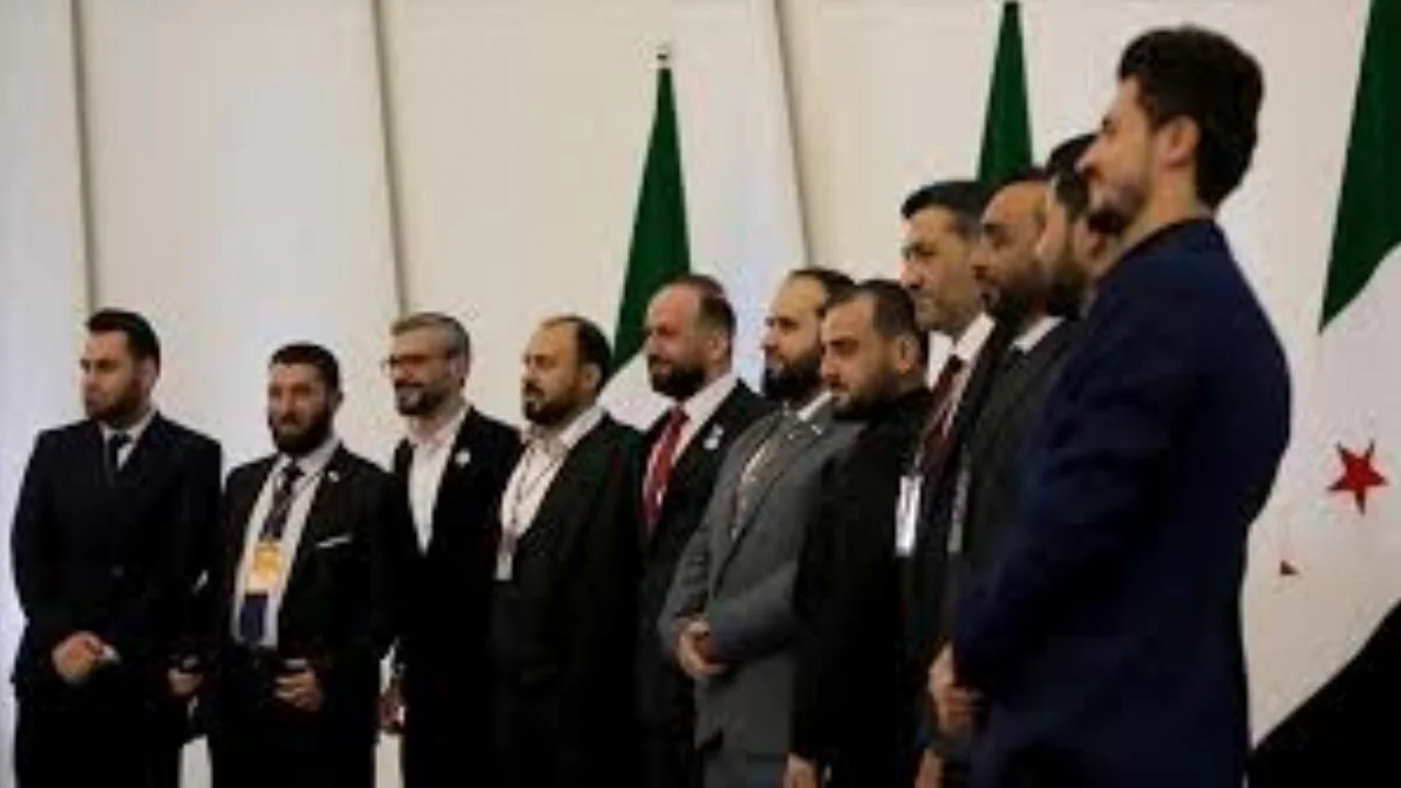 Suriye'de yeni dönem: Cumhurbaşkanı Ahmed Şara'nın ilk kabinesi açıklandı