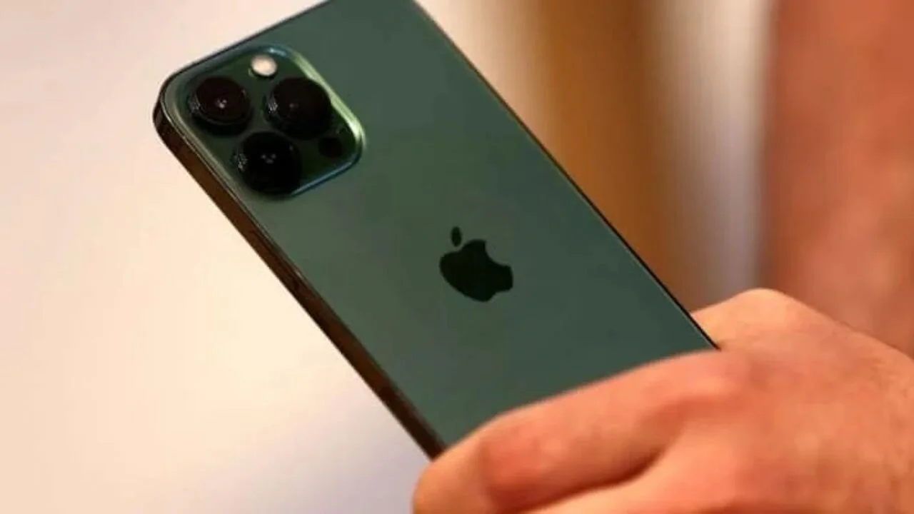 ABD'den kritik muafiyet kararı: Akıllı telefon, bilgisayar ve çipler gümrük vergisinden muaf tutuldu