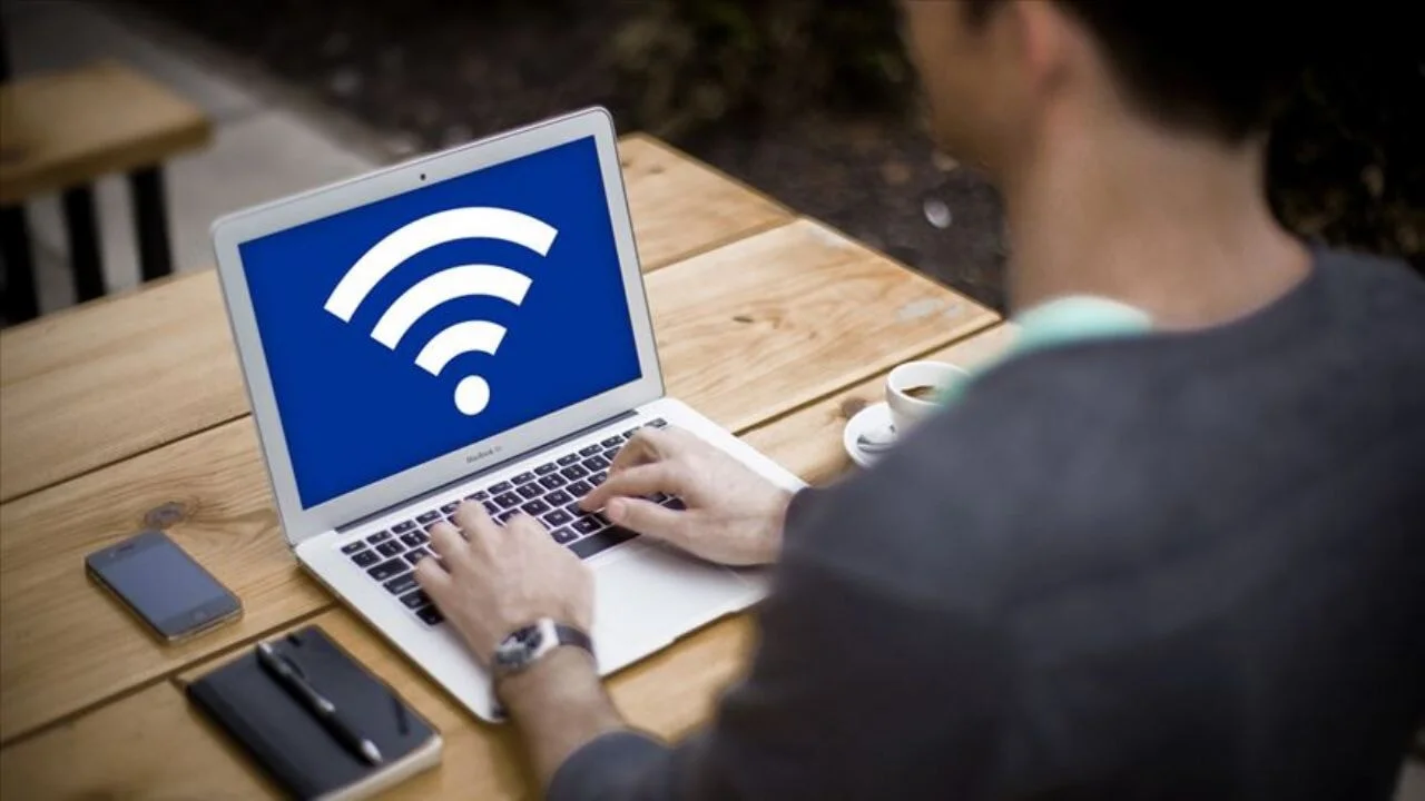 Almanya'da 2,8 milyon kişi hiç internet kullanmadı