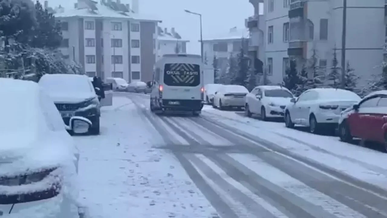 Ankara'da eğitime kar tatili! Tüm okullar 11 Nisan'da kapalı