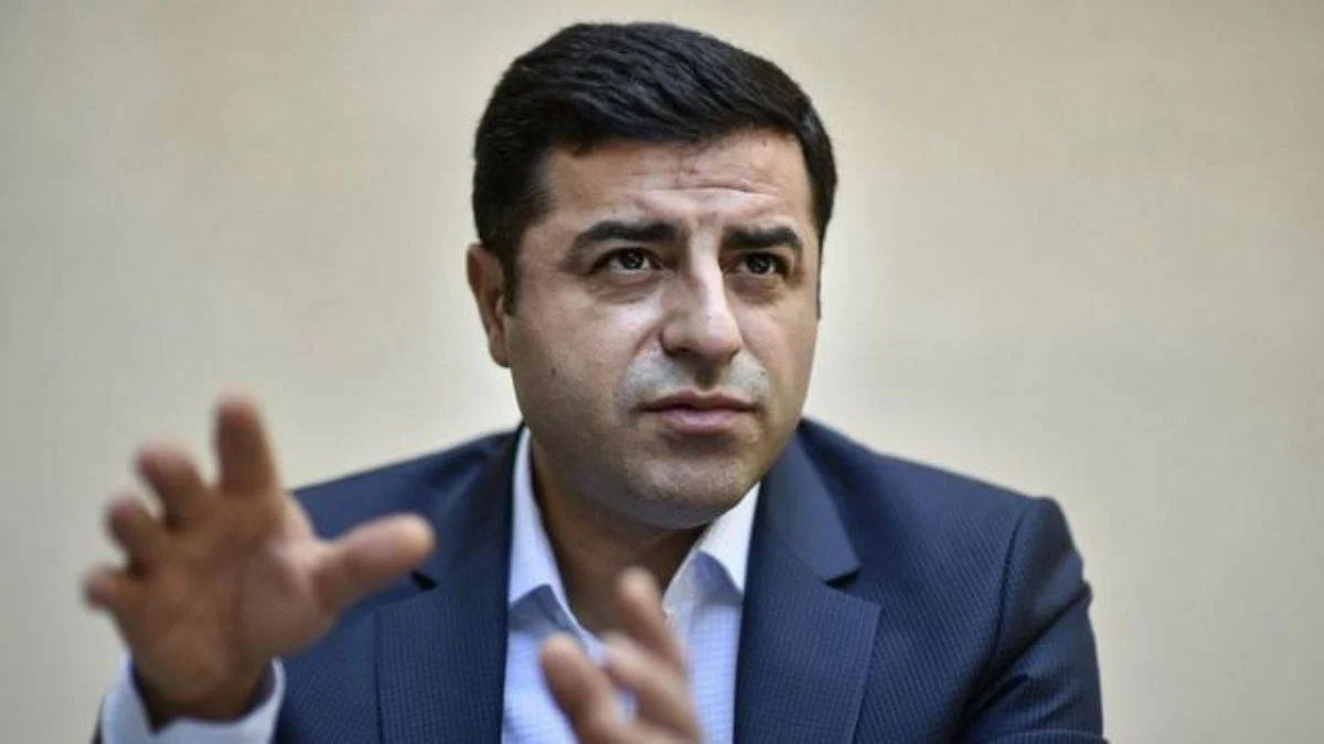 Demirtaş'tan Sırrı Süreyya Önder'e mektup
