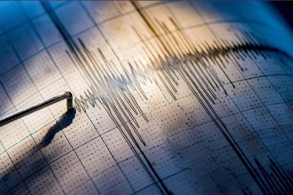 Elazığ'da 4,9 büyüklüğünde deprem... Sarsıntı çevre illerden hissedildi