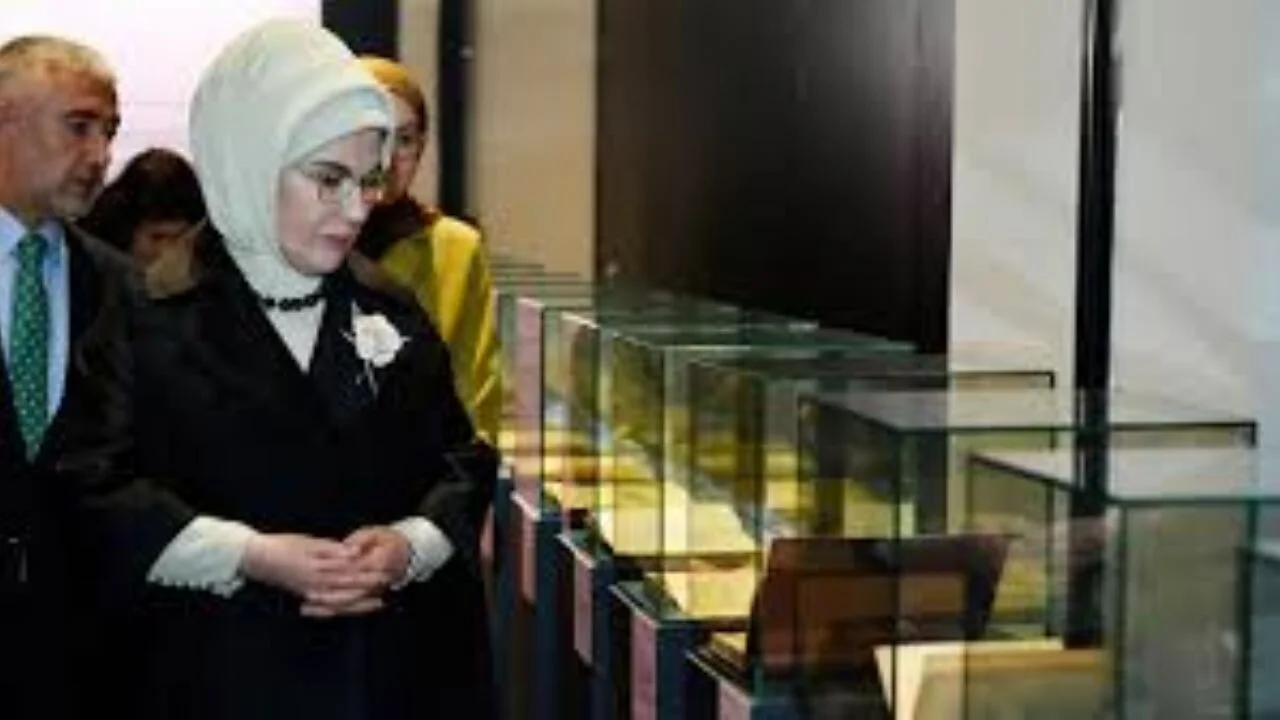 Emine Erdoğan 'Saklı Kalanlar' sergisine ilişkin paylaşım yaptı