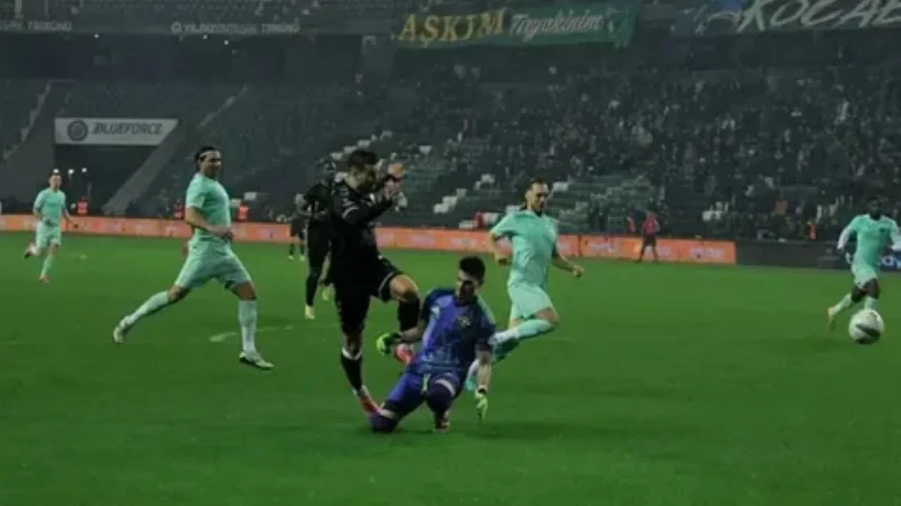 Esenler Erokspor'dan dev zafer! Süper Lig temsilcisini 3 golle yıktı