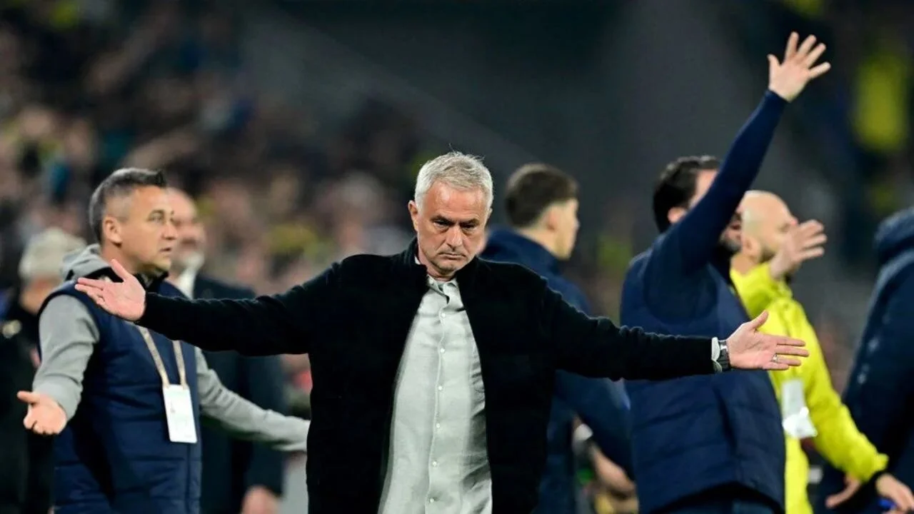 Fenerbahçe, Kayserispor karşısında evinde yıkıldı