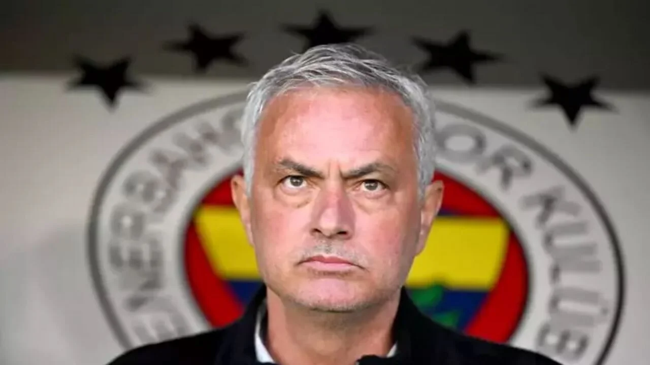 Fenerbahçe yönetimi düğmeye bastı: Yeni sezona 5 yıldız transfer
