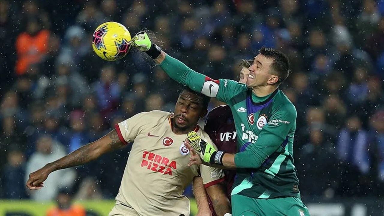 Galatasaray'da Muslera'dan sonra kaleye bir isim daha