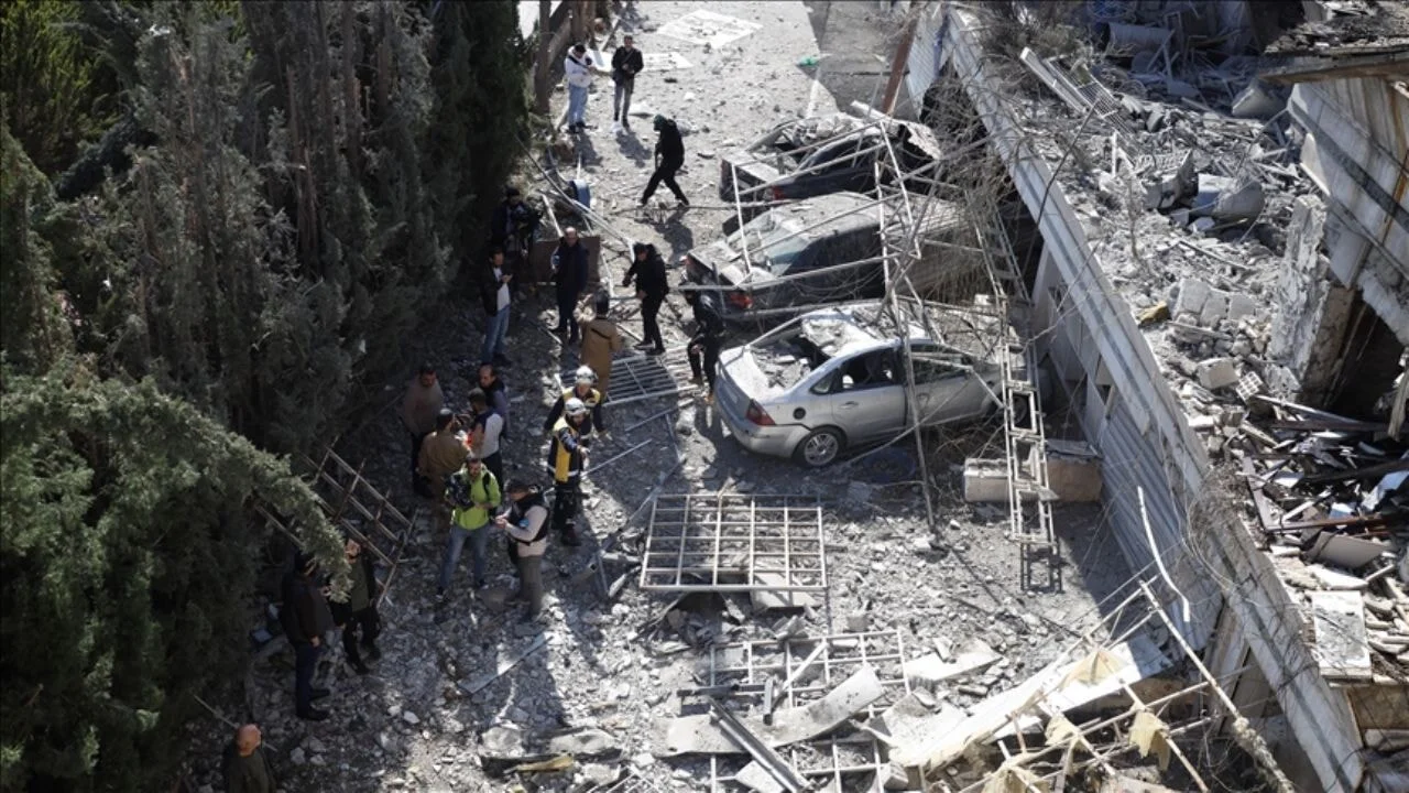 İsrail'in 'Dürzi' bahanesi: Suriye'yi savaş uçaklarıyla bombaladı