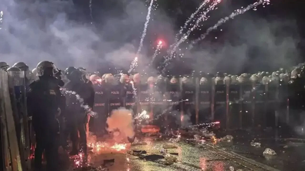 İstanbul'da tutuklanan 102 öğrenciye tahliye